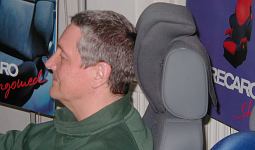 Kopfstützen Ergänzung auf Recaro Sitz