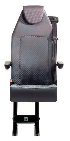 M1 Sitz mit starrer Rückenlehne und 3 Punkt Gurt mit integrierter Kopfstütze